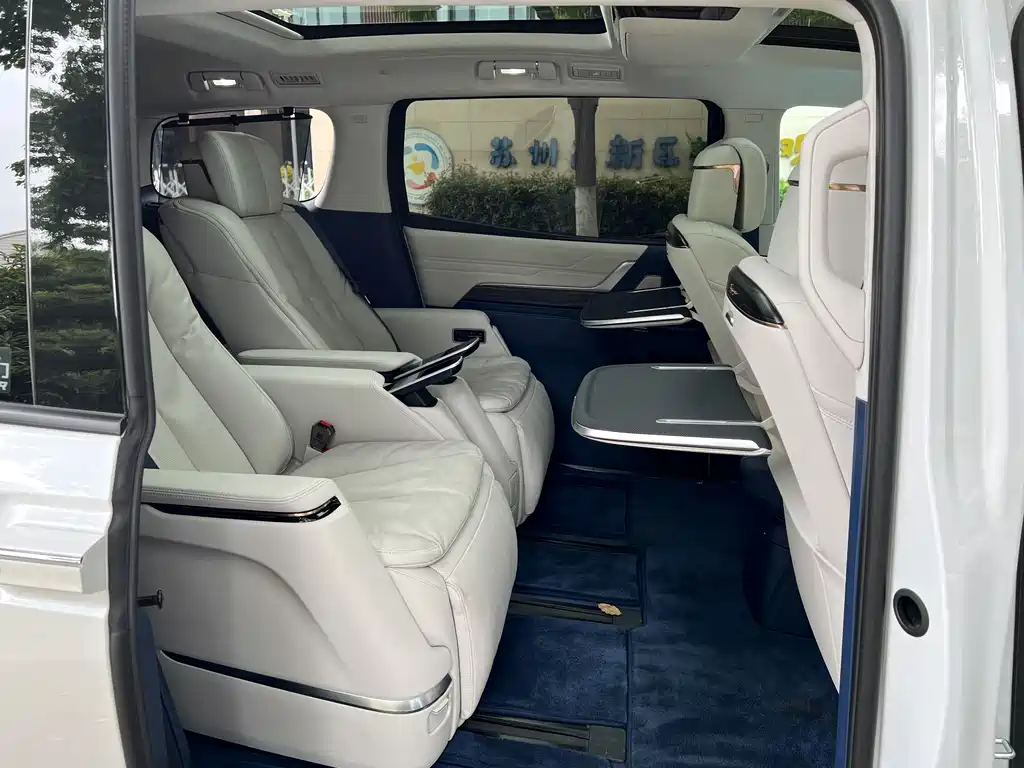 Buick Century 2025 2.0T 7-Seater Yunshi Edition