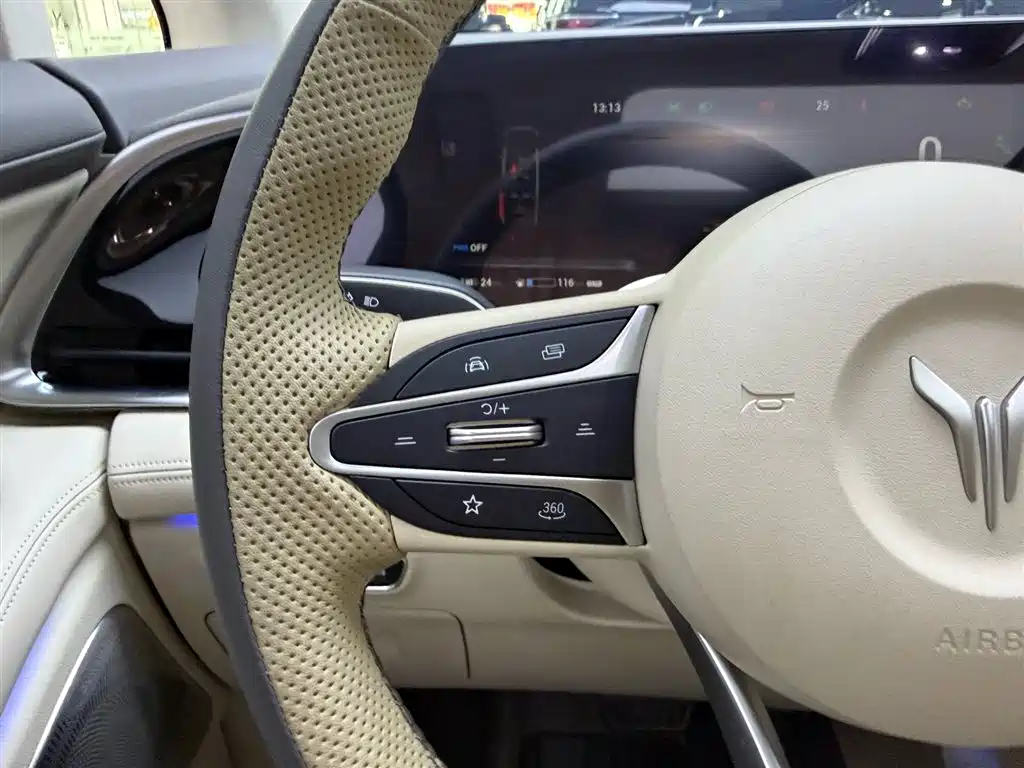 Voyah Dreamer 2024 PHEV Ultra Long Range Flagship Edition