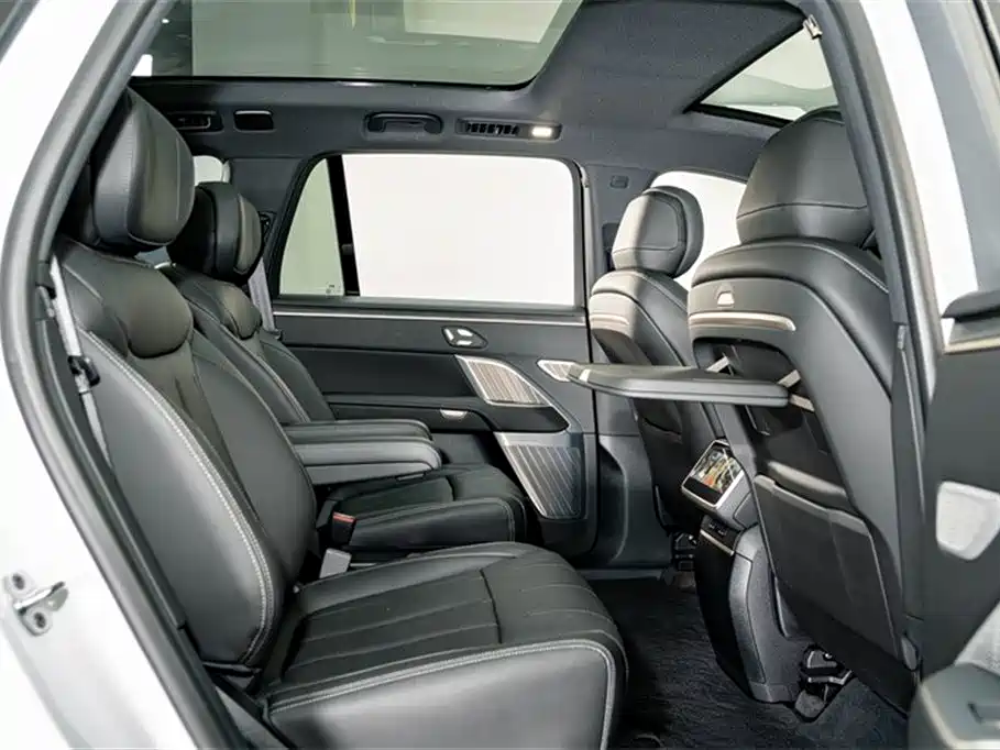 ONVO L90 2025 Pro Six-Seater