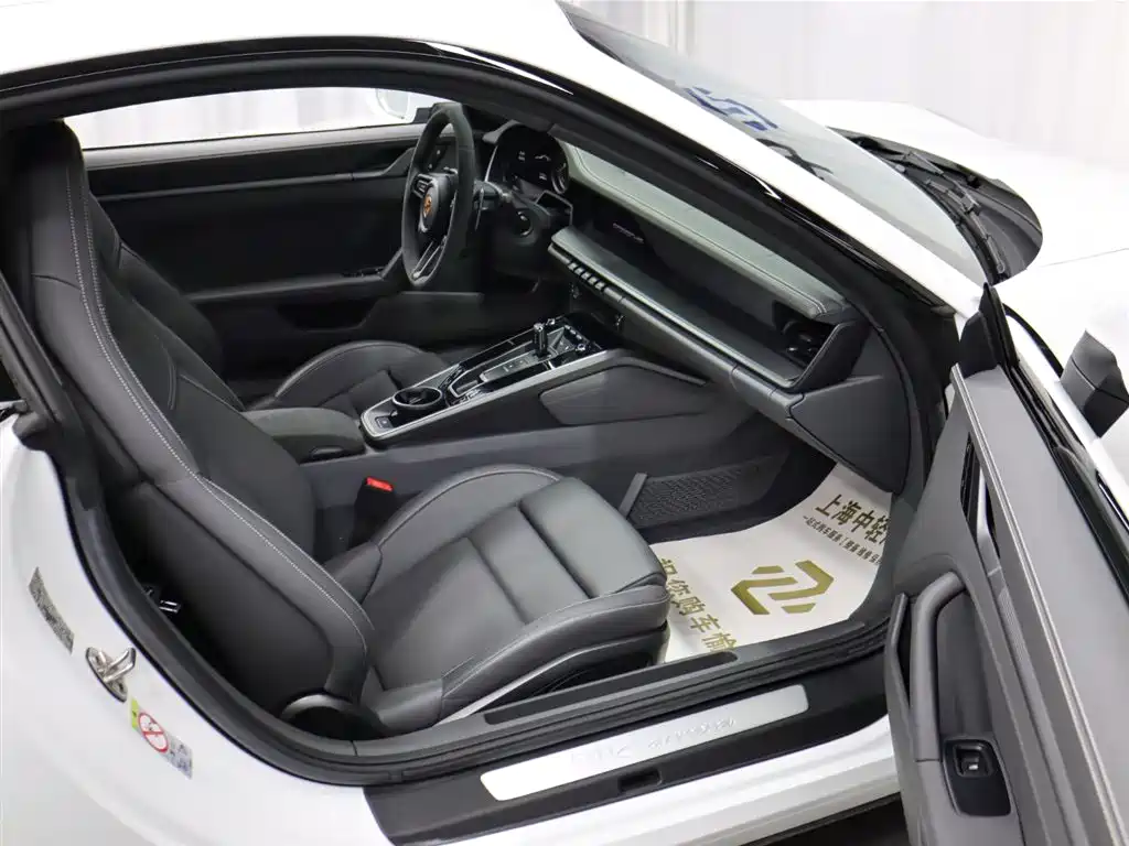 Porsche 911 2023 Carrera 3.0T
