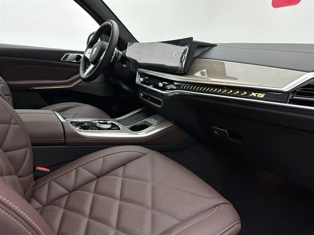 BMW X5 2026 xDrive 40Li M Sport Night Edition
