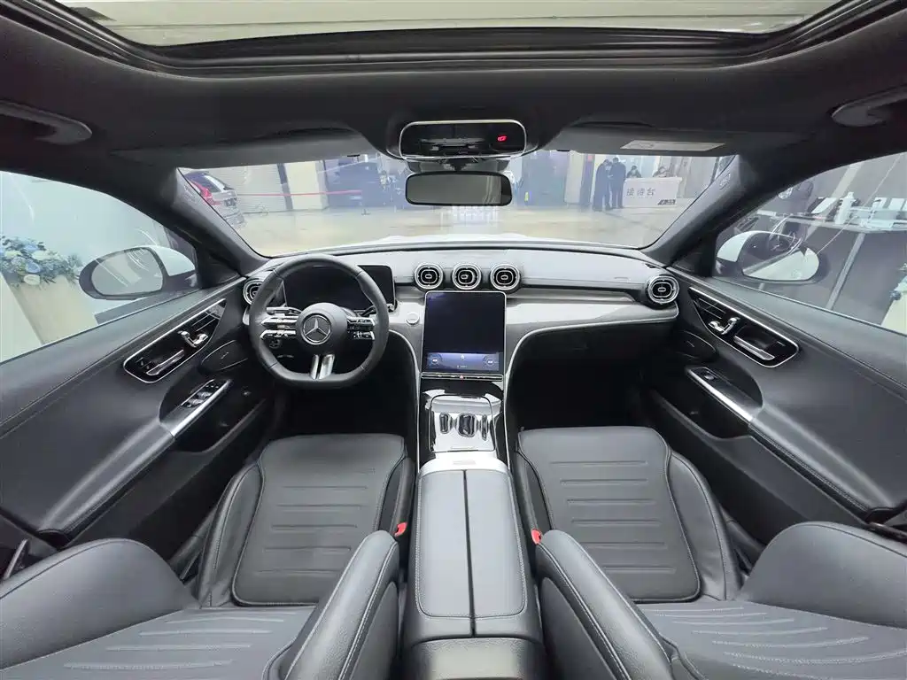 Mercedes-Benz C-Class 2025 C 260 L Sport