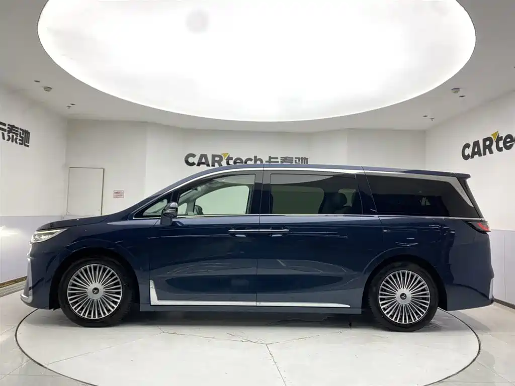 Voyah Dreamer 2025 PHEV AWD Flagship Kunpeng Edition