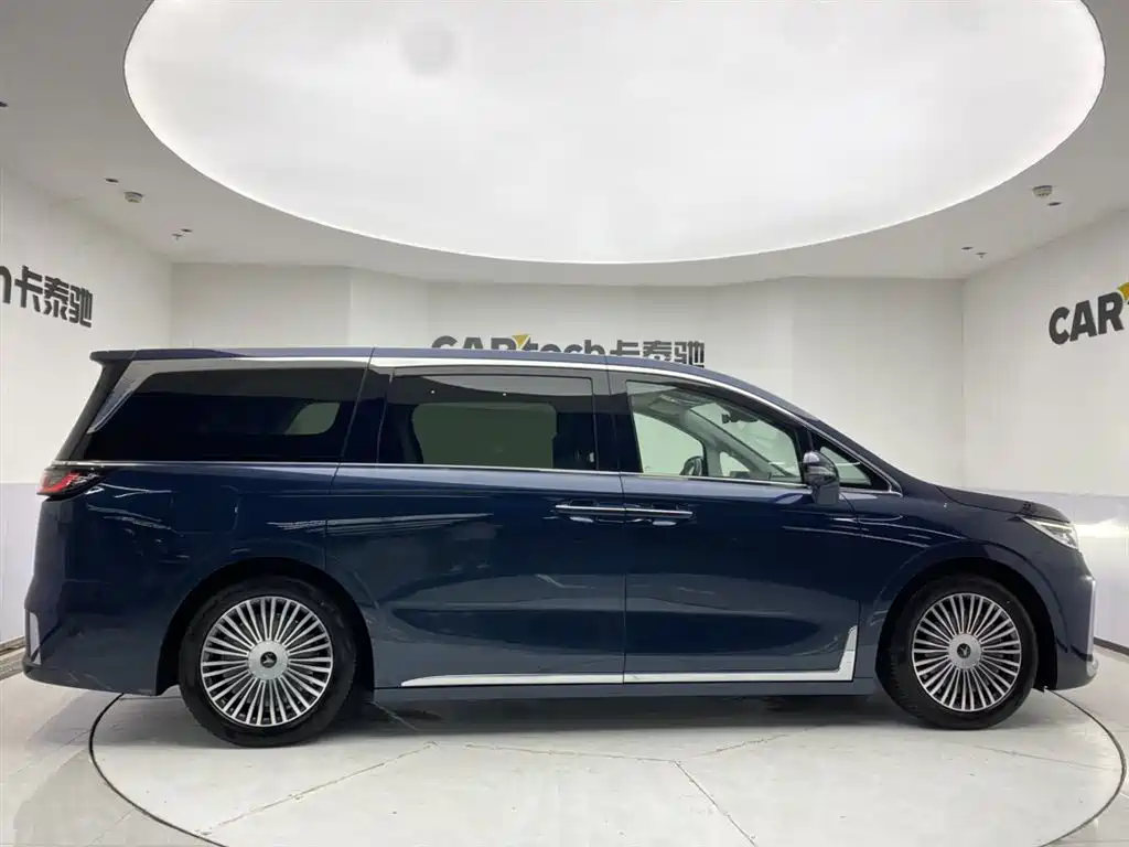 Voyah Dreamer 2025 PHEV AWD Flagship Kunpeng Edition