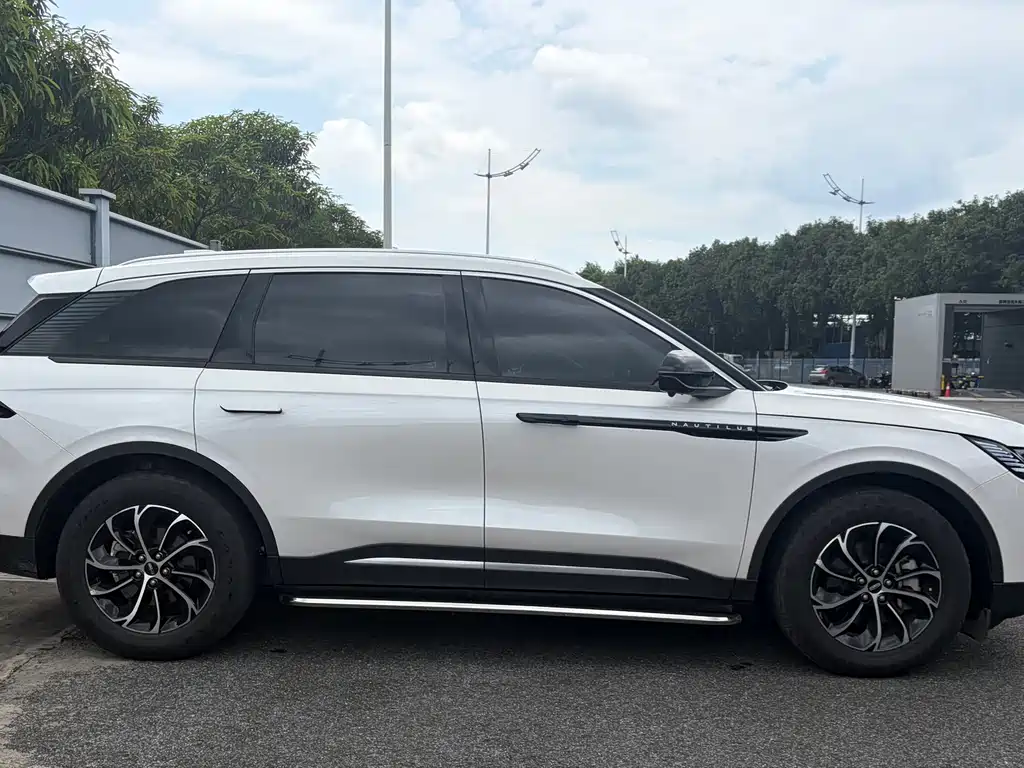 Lincoln Nautilus 2025 2.0T AWD Reserve Edition