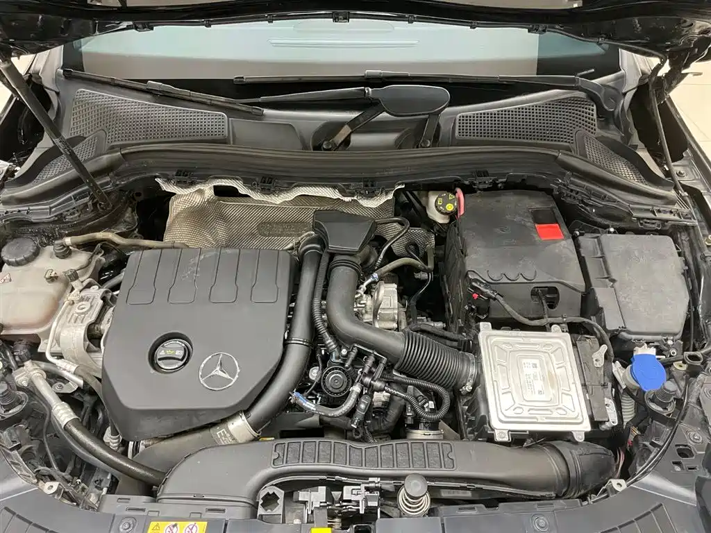 Mercedes-Benz GLA 200 2020