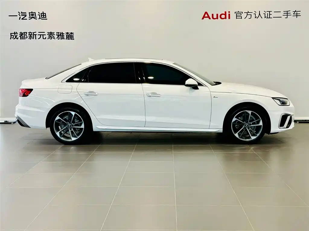 Audi A4L 2022 40 TFSI Fashion Dynamic Edition