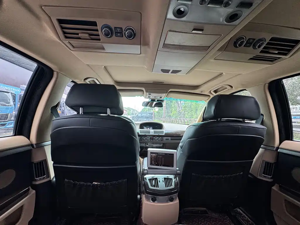 BMW 7 Series 2005 model 740Li