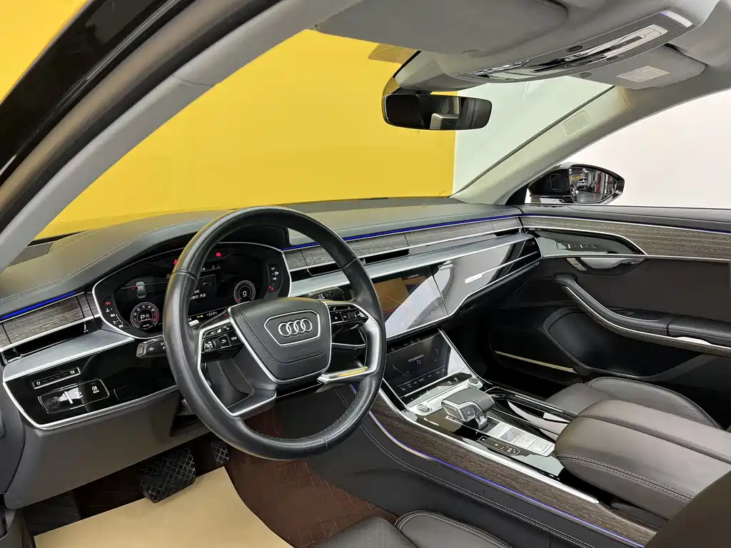 Audi A8L 2024 55 TFSI quattro Flagship