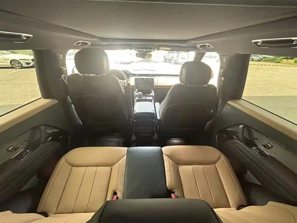 2026 Range Rover Sport 400PS Dynamic SE