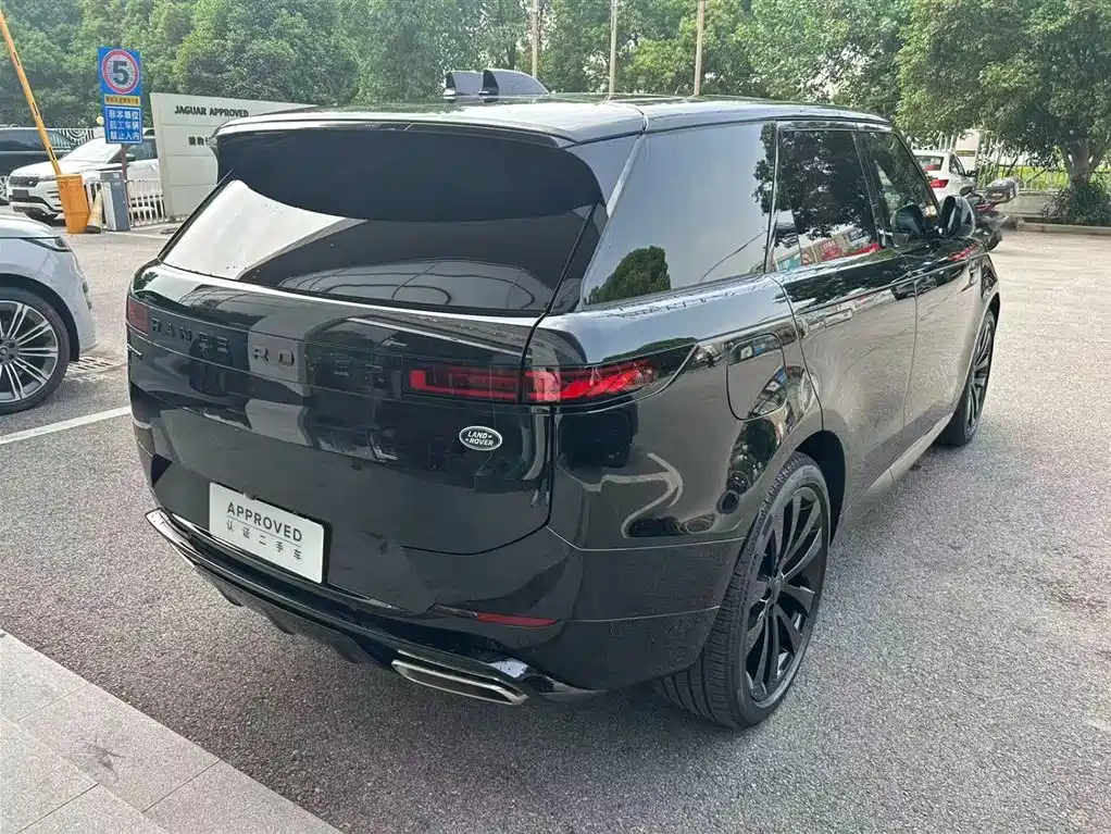2026 Range Rover Sport 400PS Dynamic SE