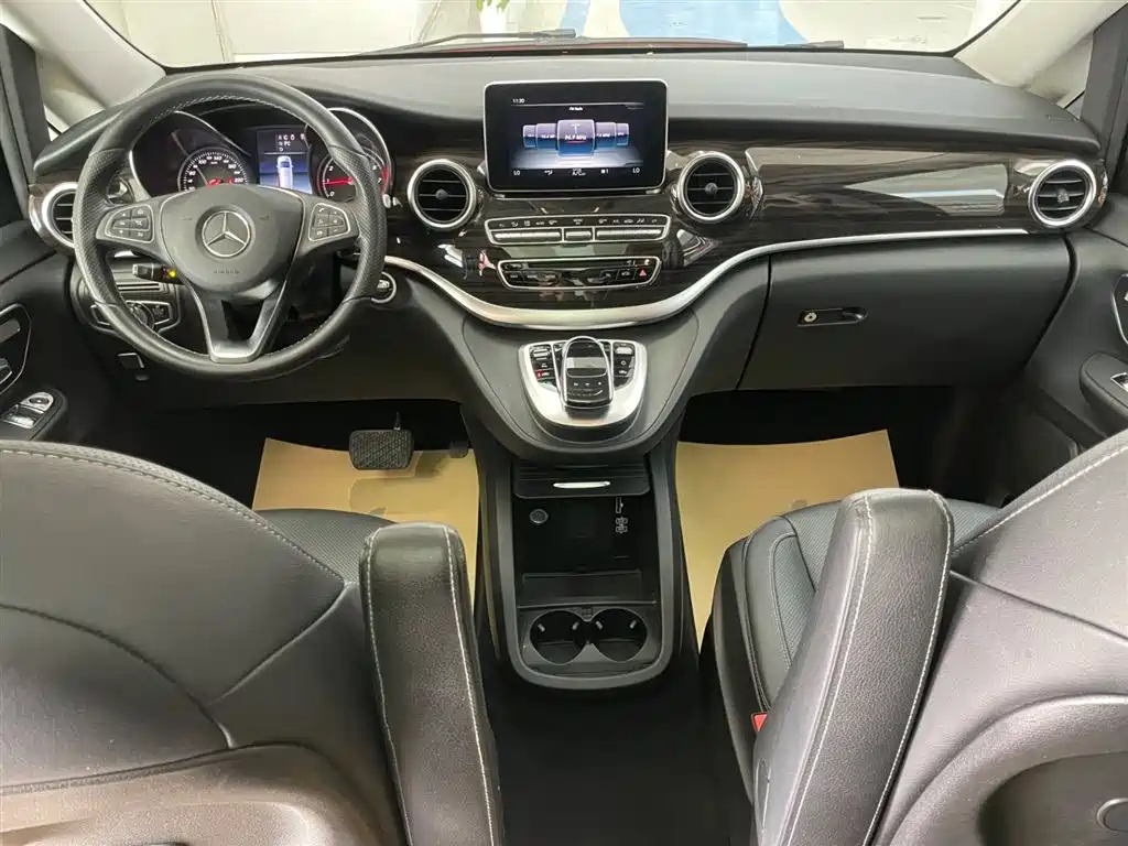 Mercedes-Benz V-Class 2017 V 260 Pilot Edition