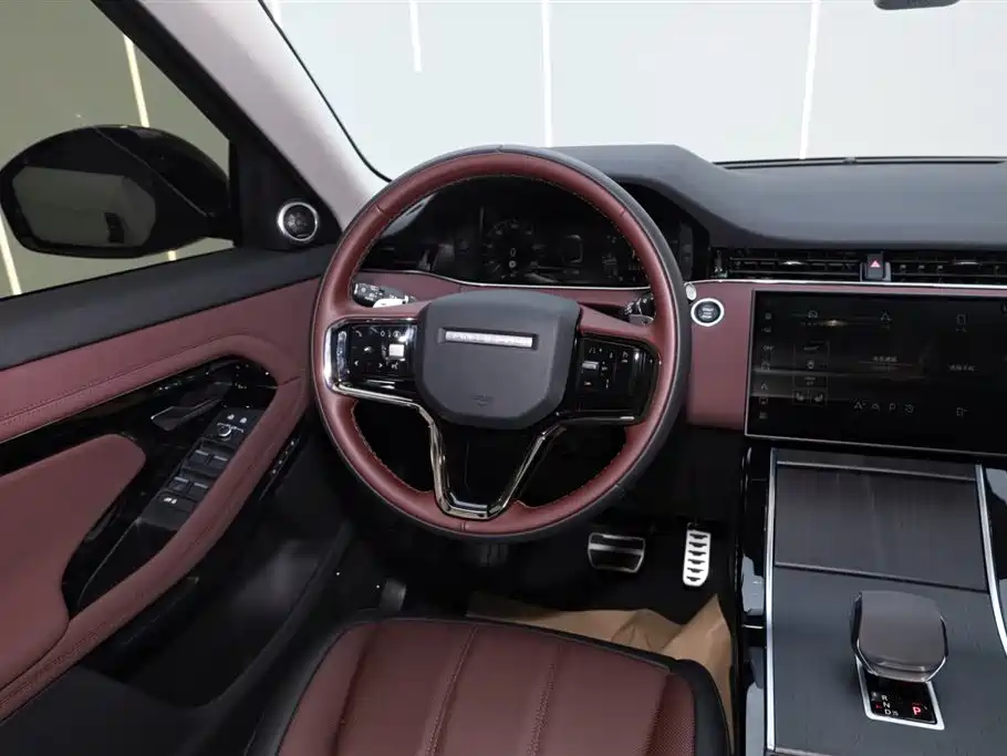 Range Rover Evoque L 2026 SE