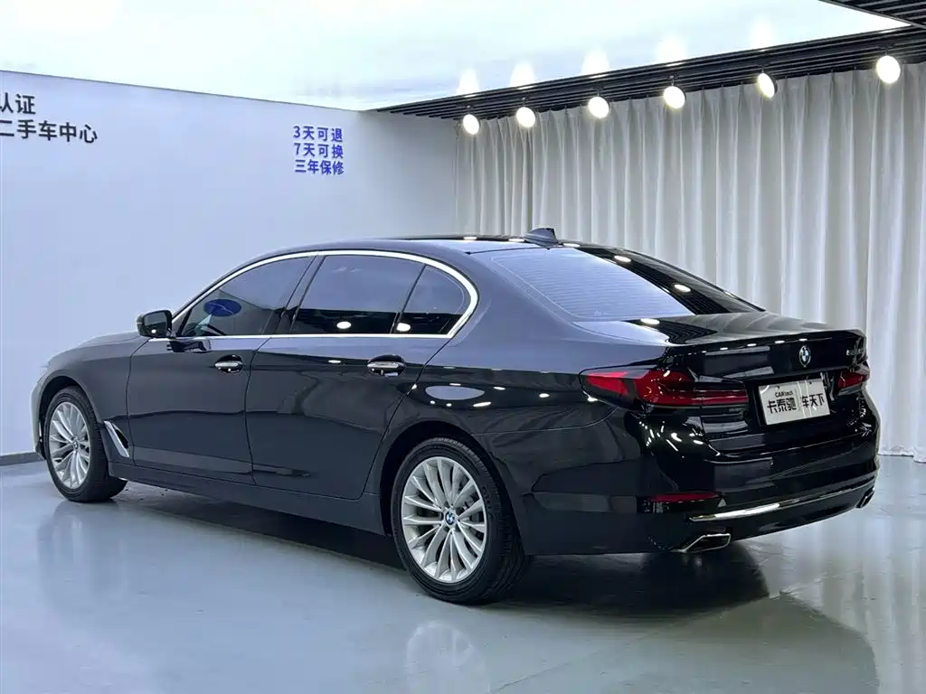 BMW 5 Series 2019 525Li Luxury Package