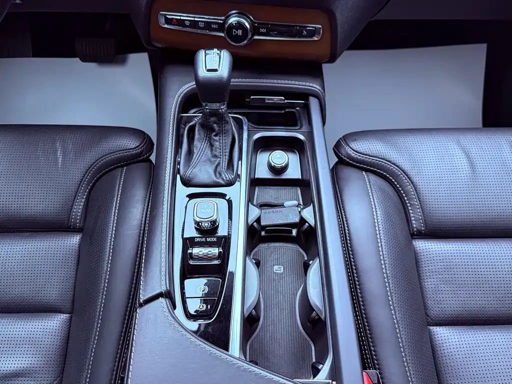 Volvo XC90 2017 T6 Intelligent Luxury Edition 5-seater