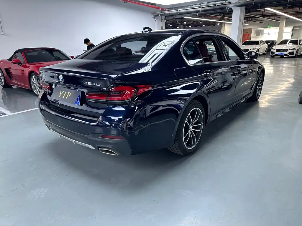 BMW 5 Series 2022 Facelift II 525Li M Sport Package