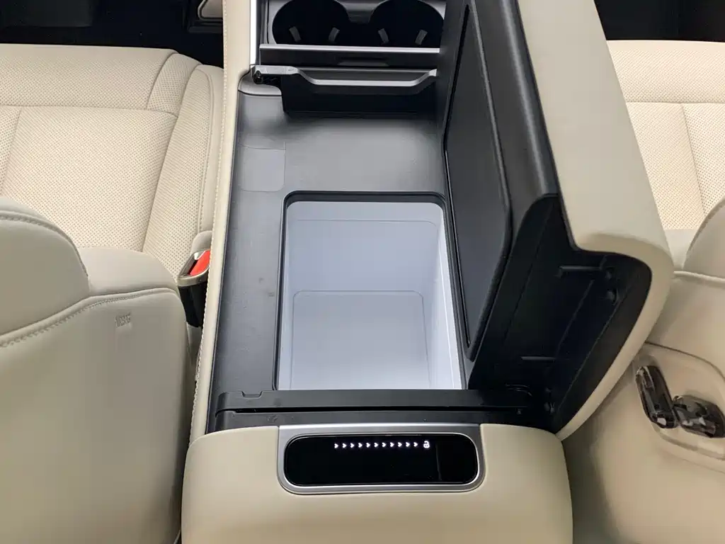Denza N8L 2025 Flagship