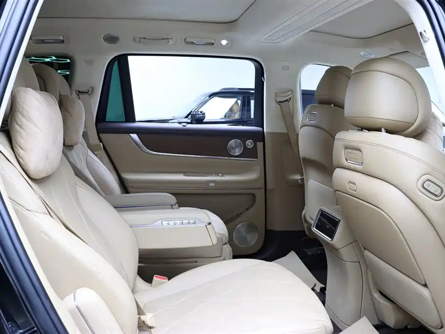 AITO M9 2025 EREV Ultra Edition 52kWh 6-Seater with 192-Line LiDAR