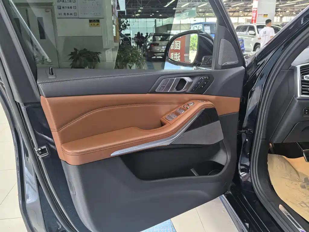 BMW X7 2022 xDrive40i Exclusive M Sport Package