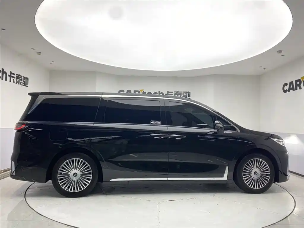 Voyah Dreamer 2025 PHEV AWD Premium Kunpeng Edition
