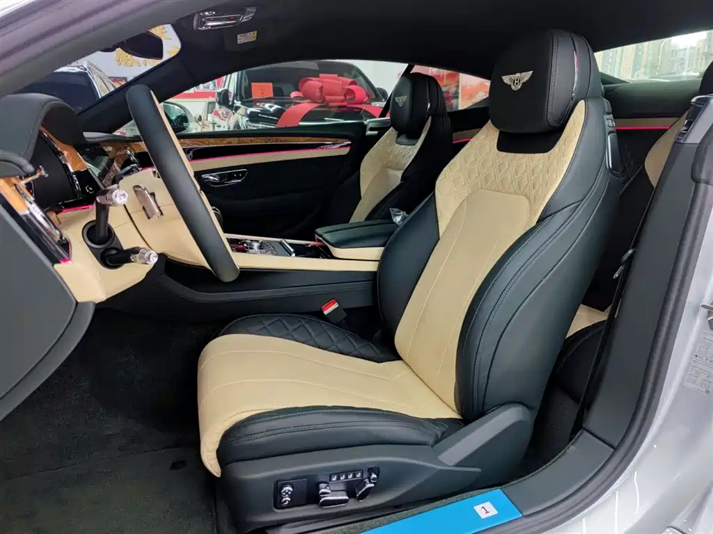 Bentley Continental GT 2018 6.0T W12