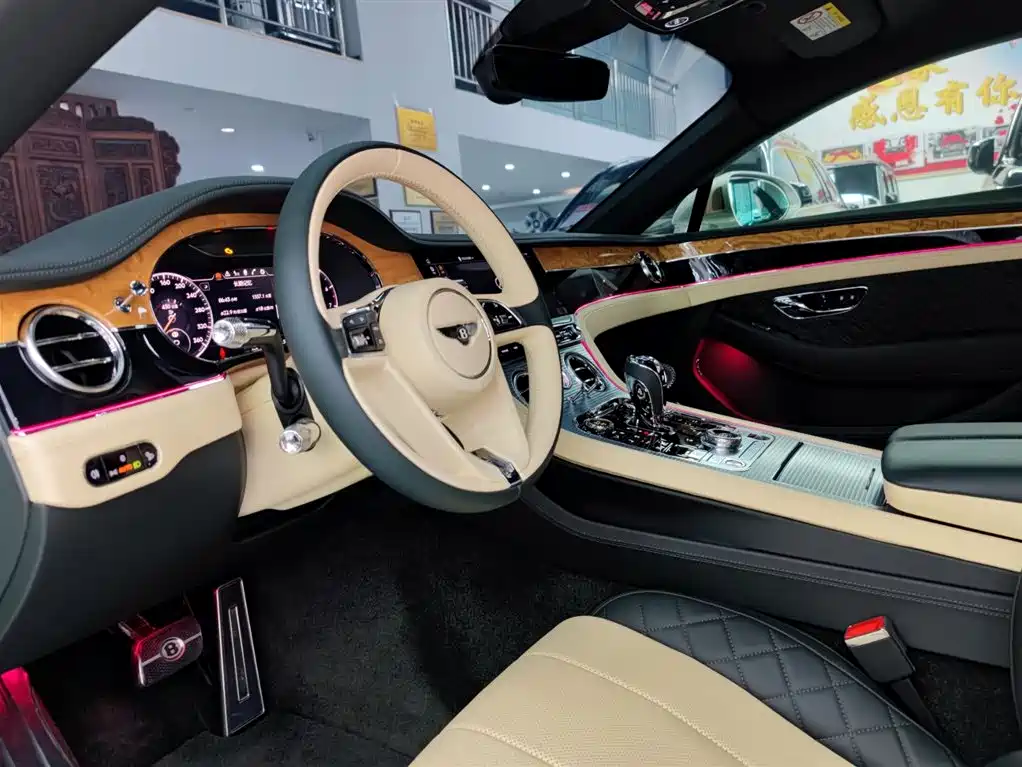 Bentley Continental GT 2018 6.0T W12