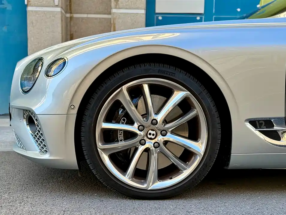 Bentley Continental GT 2018 6.0T W12