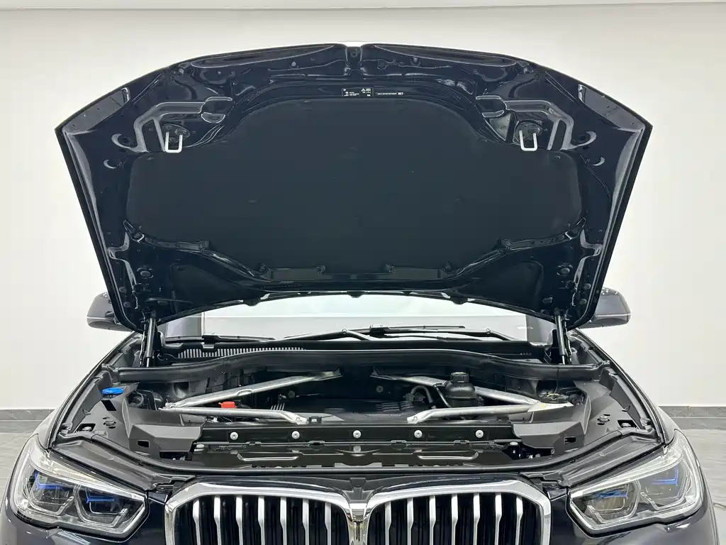 BMW X5 2022 xDrive 30Li Exclusive M Sport Package