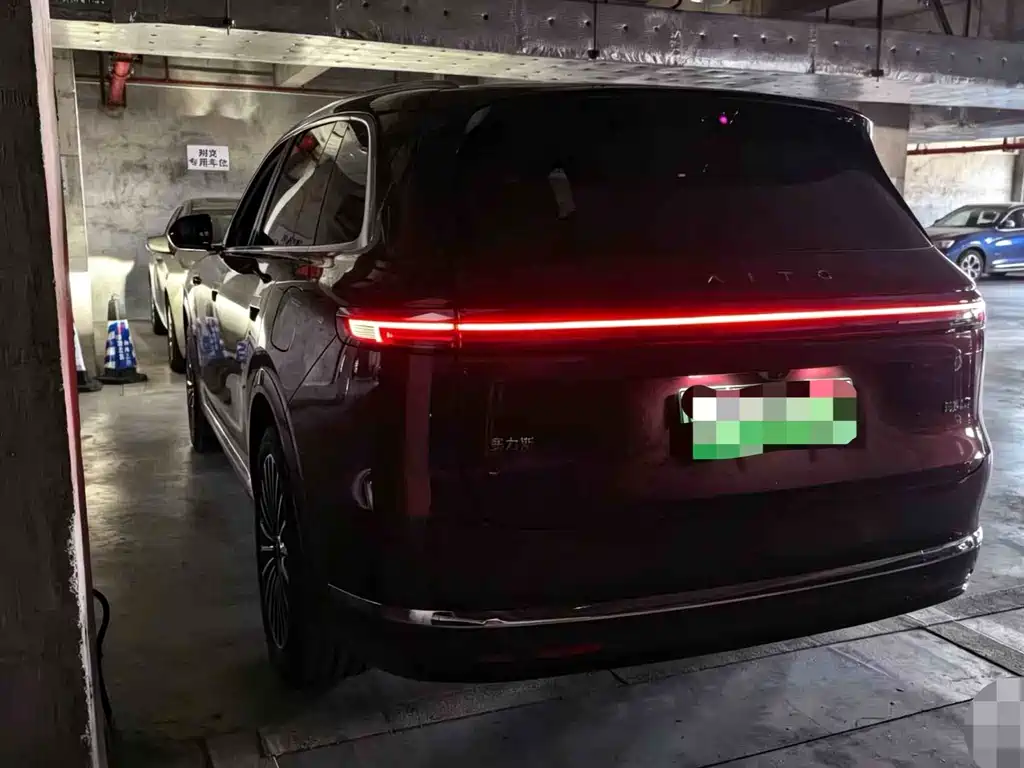 AITO M7 2026 EREV Max AWD 5-Seater with 192-Line LiDAR