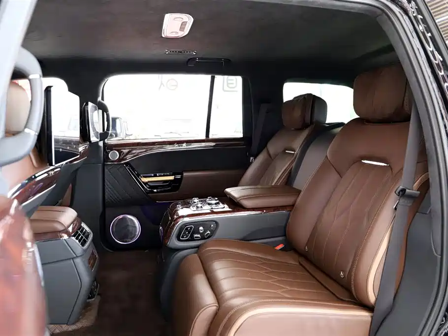 Hongqi Jin Kuihua Guoyao 2022 4.0T Zunjue Flagship Edition 4-Seater