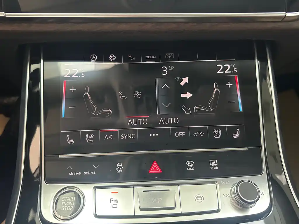 Audi Q7 2023 55 TFSI quattro S line Sport