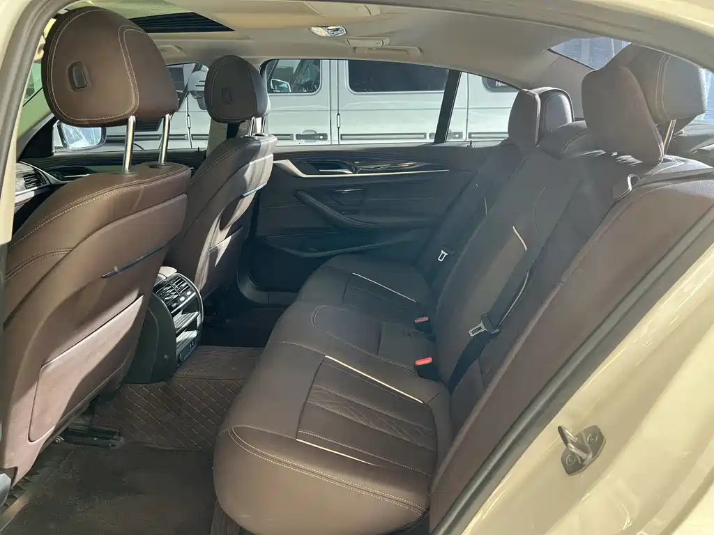 BMW 5 Series 2022 525Li Luxury Line