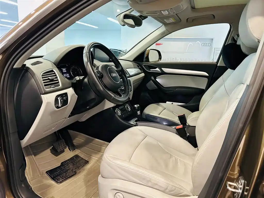 Audi Q3 2015 30 TFSI Comfort