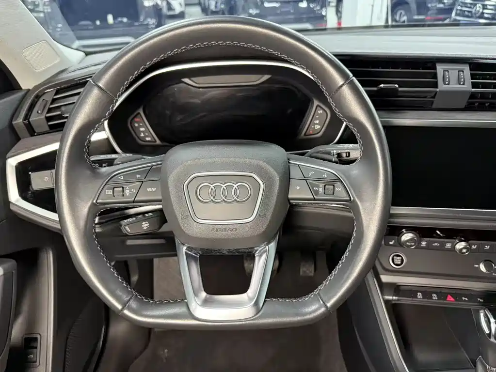 Audi Q3 2022 35 TFSI Style Sport