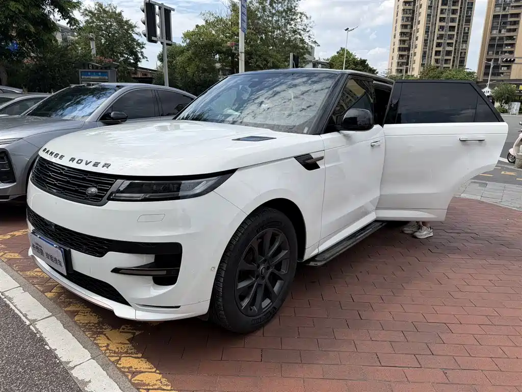 Range Rover Sport 2024 400PS Dynamic SE