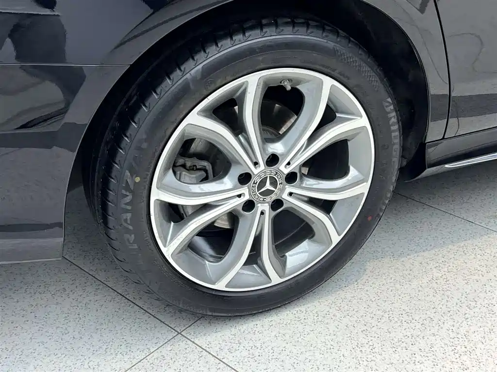 Mercedes-Benz E 300 L Sport Luxury 2021