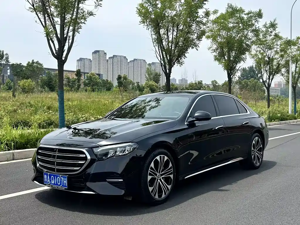 Mercedes-Benz E-Class 2025 E 300 L Luxury
