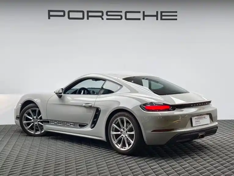 Porsche 718 Cayman 2.0T 2022