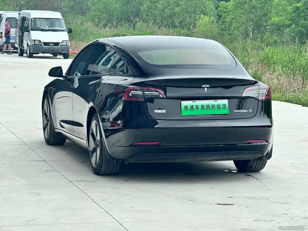 Tesla Model 3 2022 Rear-Wheel Drive