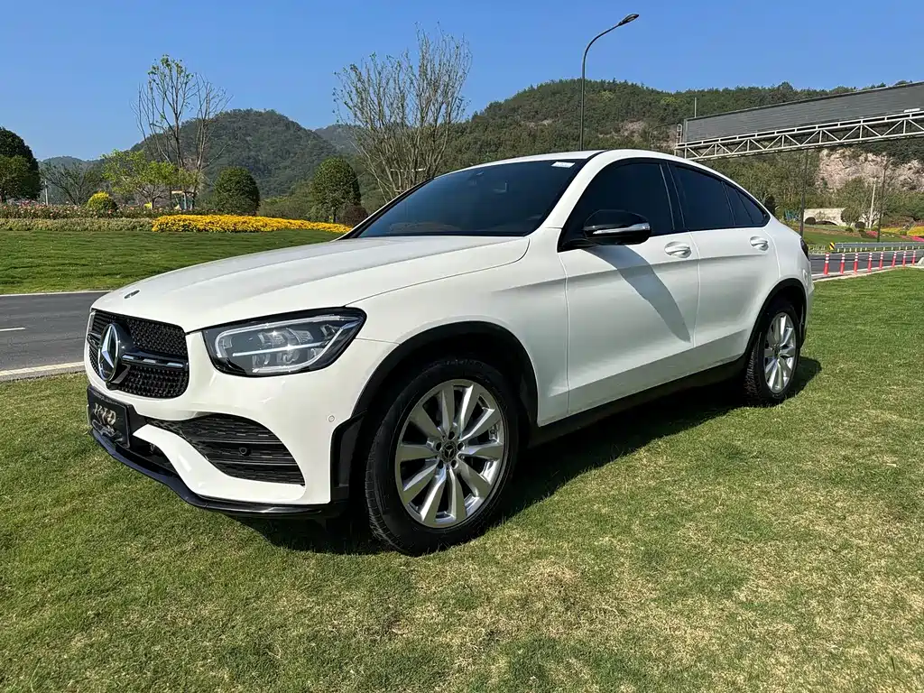 Mercedes-Benz GLC Coupe 2020 GLC 260 4MATIC Coupe SUV