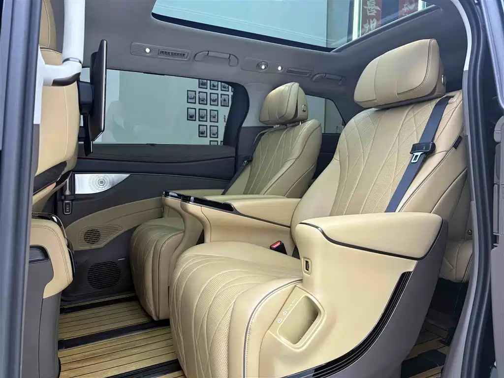 Denza D9 2022 DM-i 970 AWD Flagship