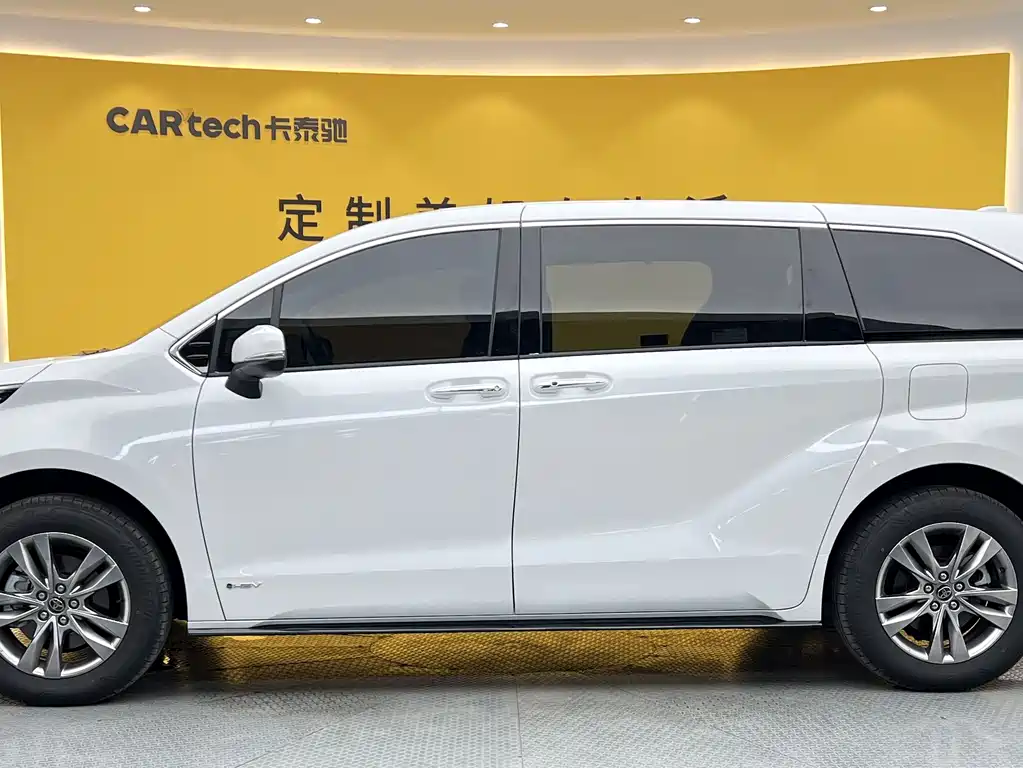 Sienna 2024 2.5L HEV Luxury Edition