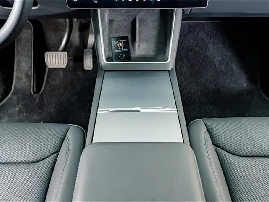Model Y 2025 Long Range All-Wheel Drive