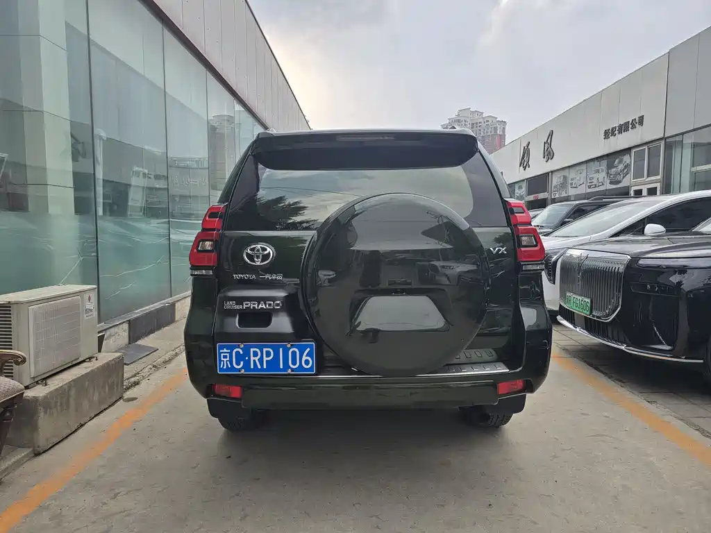 Prado 2018 3.5L Automatic VX NAVI Rear-mounted Spare Tire