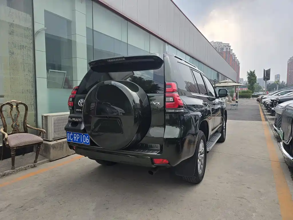 Prado 2018 3.5L Automatic VX NAVI Rear-mounted Spare Tire
