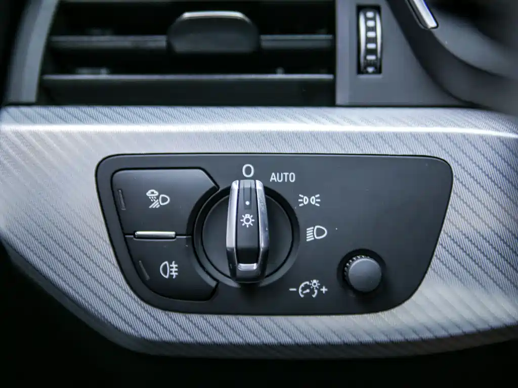 Audi A4L 2020 40 TFSI Luxury