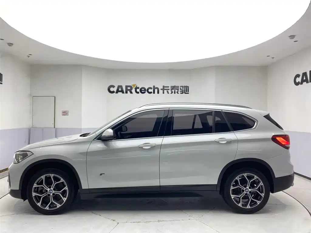 BMW X1 2020 sDrive25Li Leading Edition