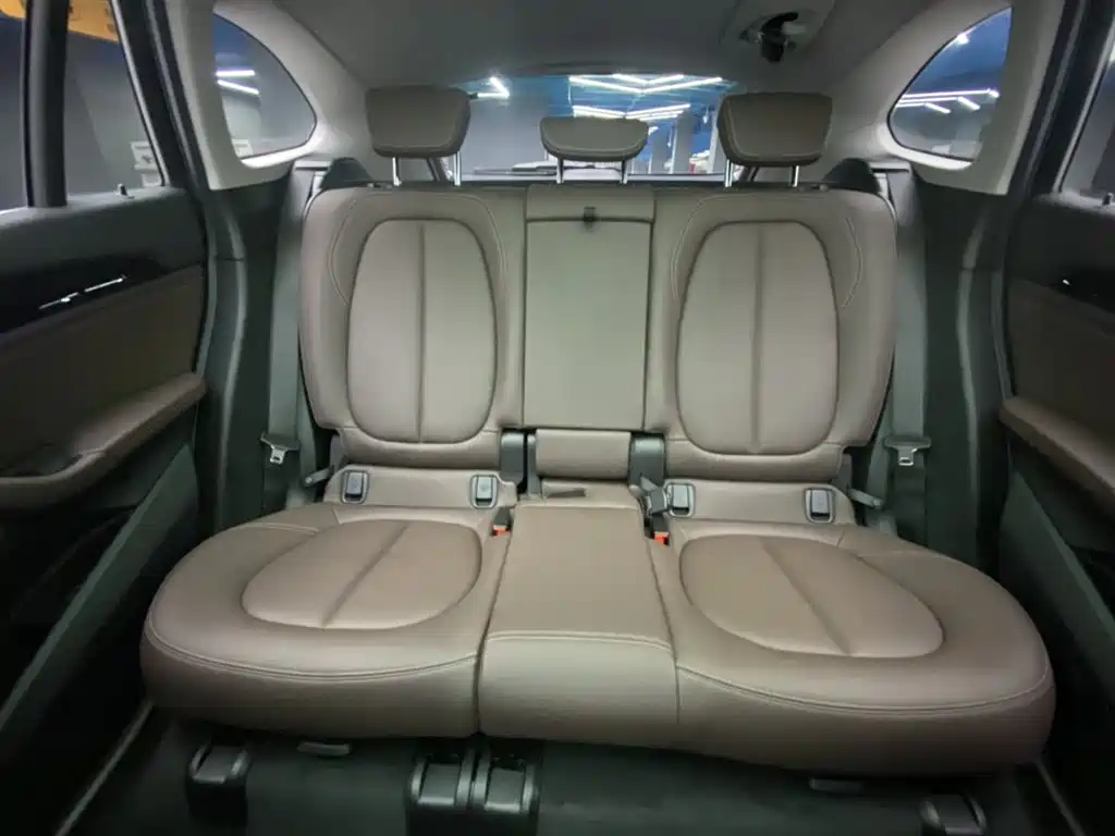 BMW X1 2020 sDrive25Li Leading Edition