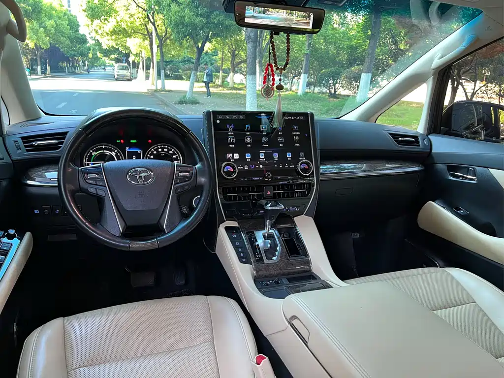 Toyota Vellfire 2019 Hybrid 2.5L HV Premium Edition
