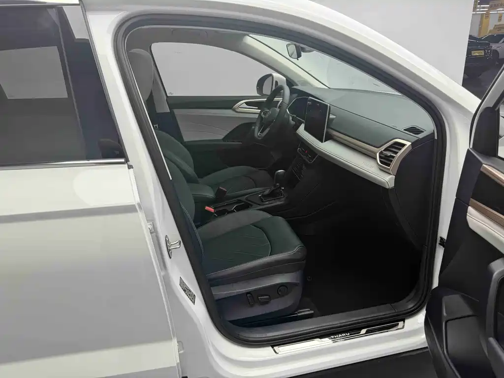 Volkswagen Tharu 2024 300TSI FWD Full Moon Edition
